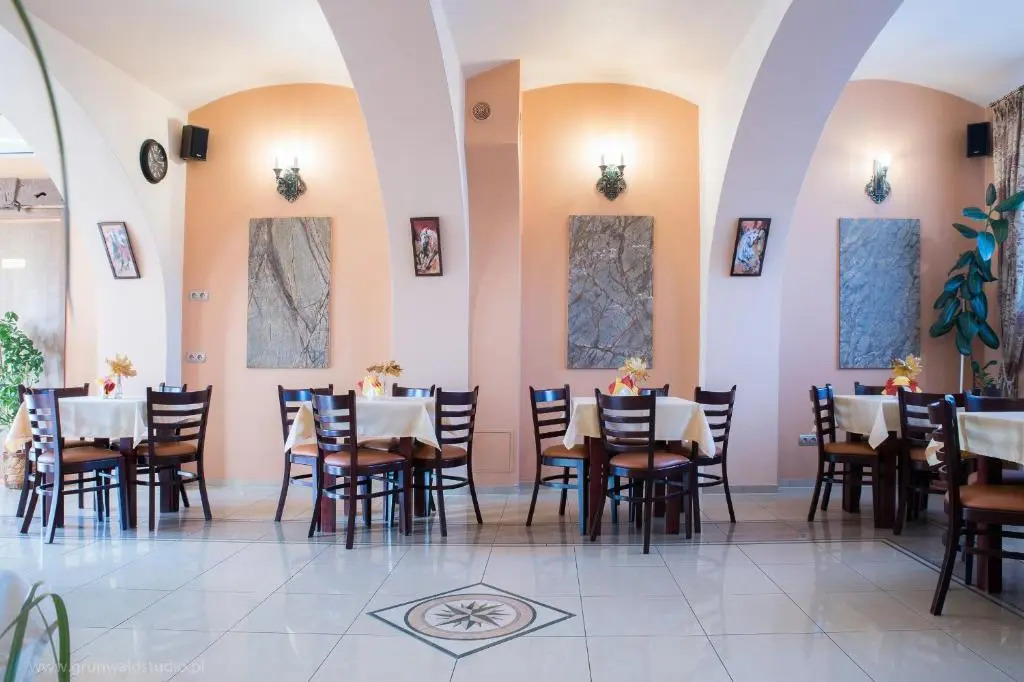 HOTEL I RESTAURACJA BROCHÓW
