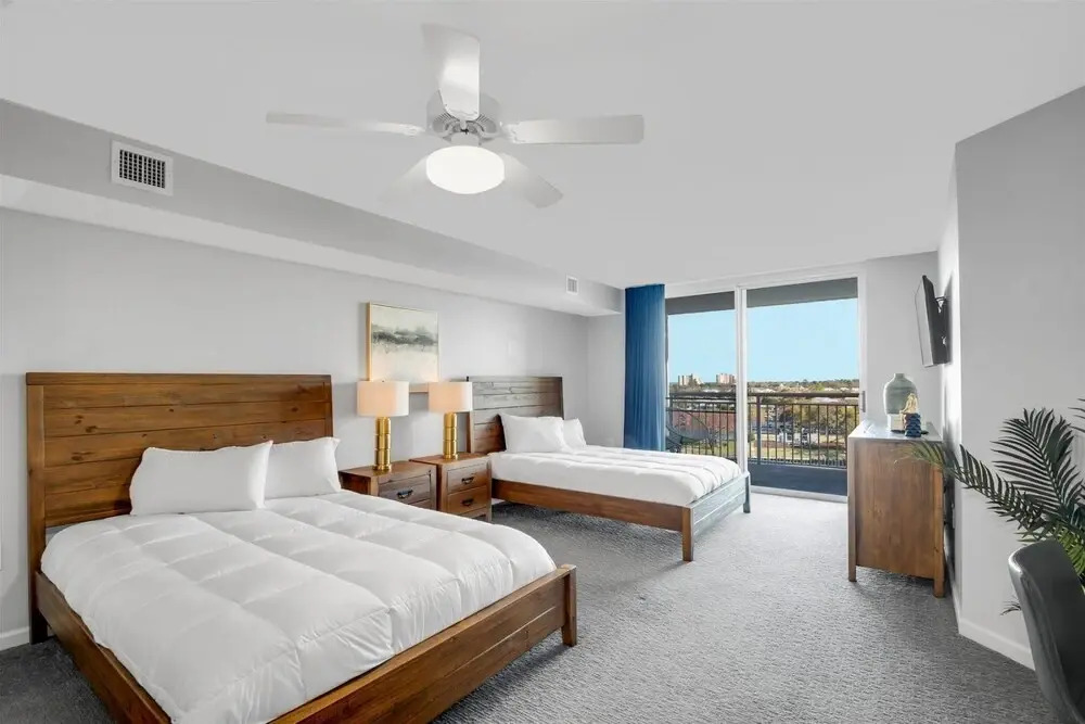 Yacht Club Villas #2-902