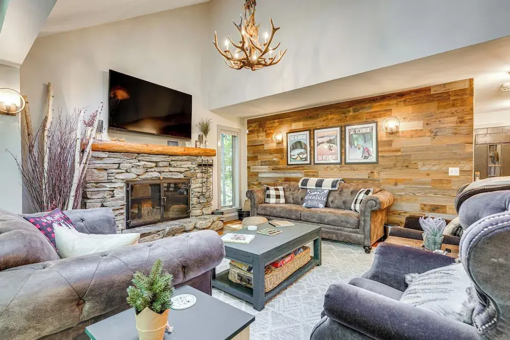 Vermont Mountain Retreat: The Antler House