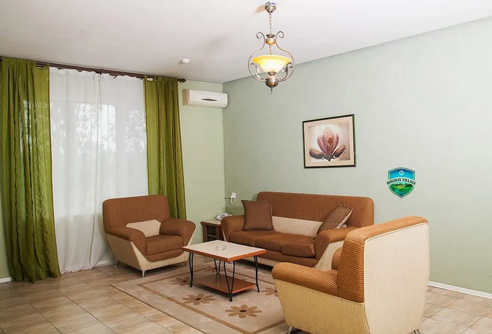 Отель Holiday Village
