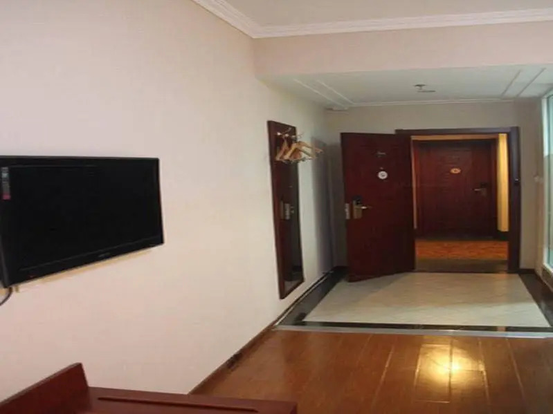 GreenTree Inn Beijing Xizhihe Jiaohuachang Railway Station Hotel
