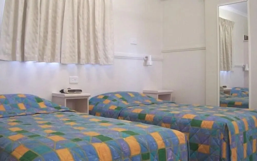 country way motor inn