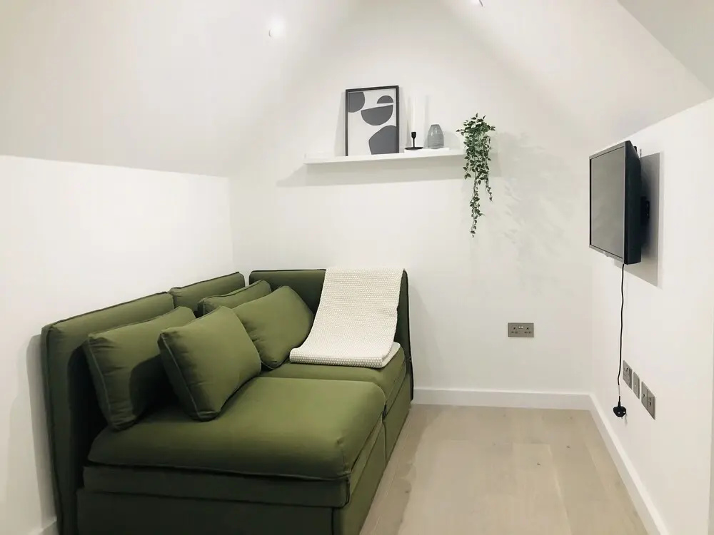 Perfect Holiday Escape - 1 and 2 Bedroom Deluxe Apartments at Liverpool Street