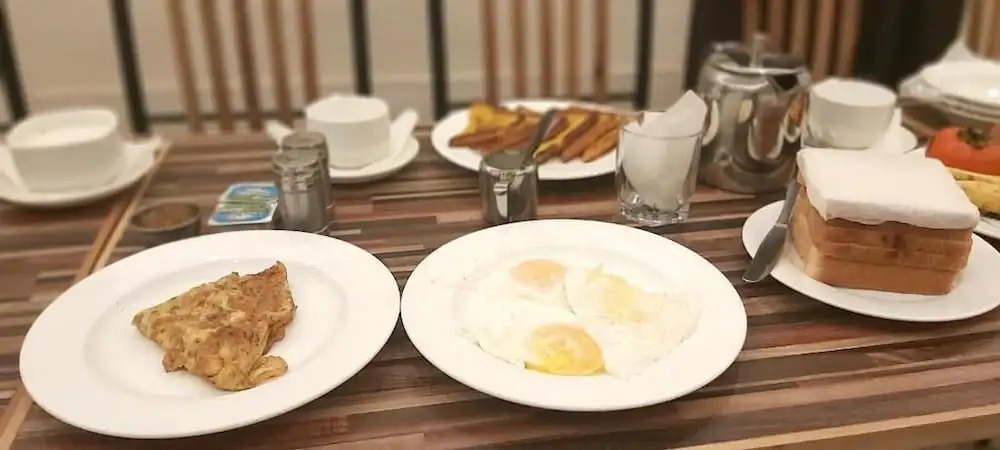 Hotel Mairona Gulberg Lahore