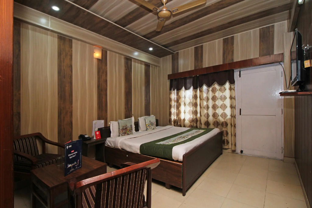 OYO 7028 Hotel Krishna And Restaurant