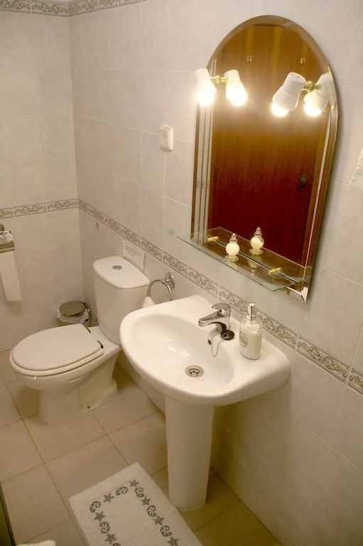 Lovely 2 Bedroom end Townhouse in Carvoeiro