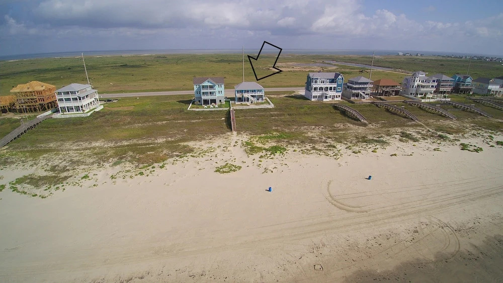 Honu Beachfront House 3 Bedrooms 2 Bathrooms Home
