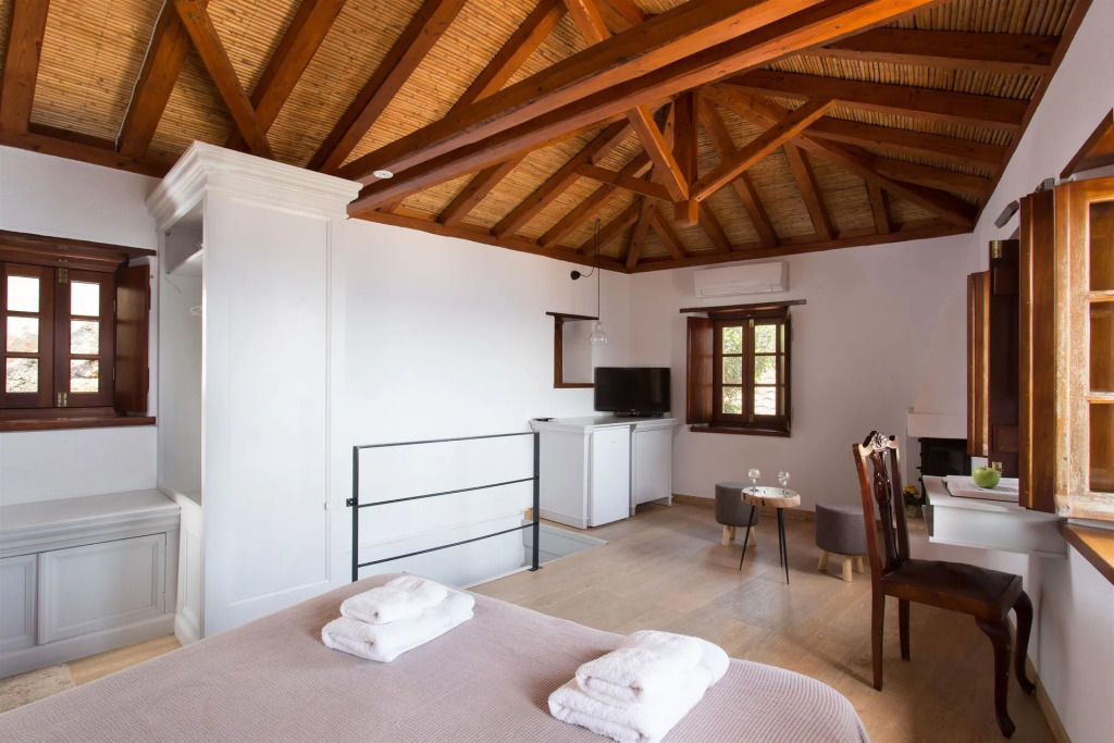 Kalnterimi Guesthouses