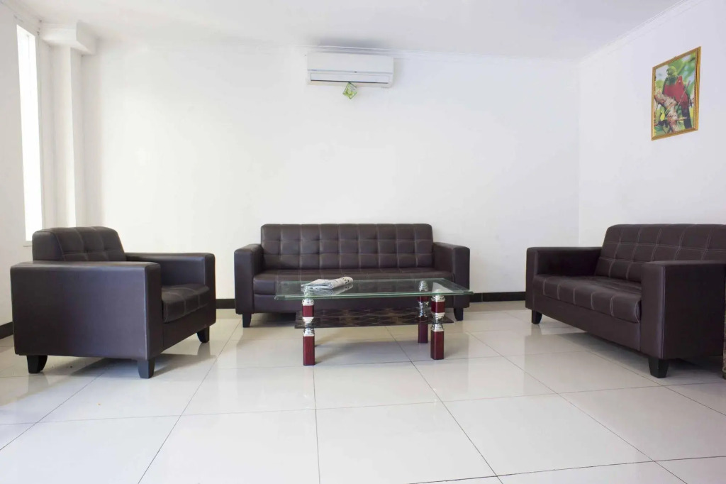 RedDoorz @ Gunung Sahari