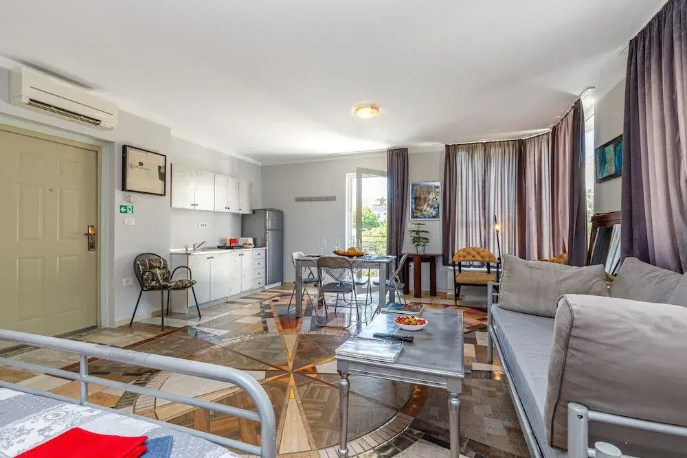 Studio Apartment Holofern