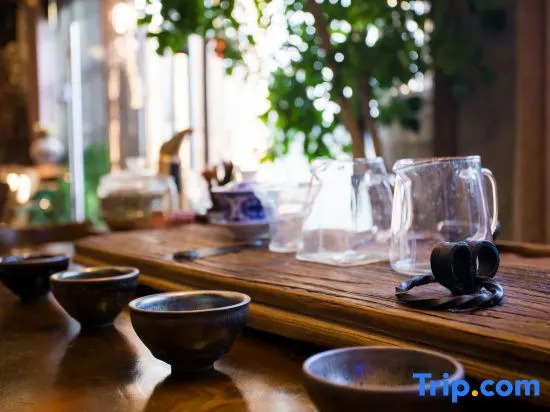 Wuhuatang Boutique Hostel