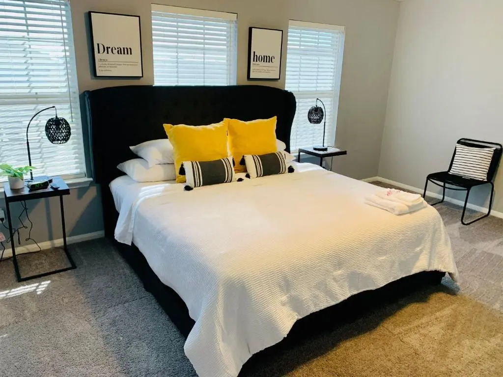 Cozy 3 bedroom House in Killeen; close to Fort Hood, airport, and 50 mins to Austin!
