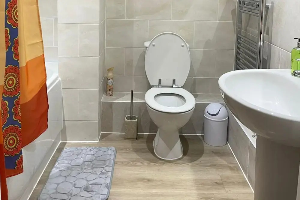 Apartment - Sleeps 4 - Parking - Wifi