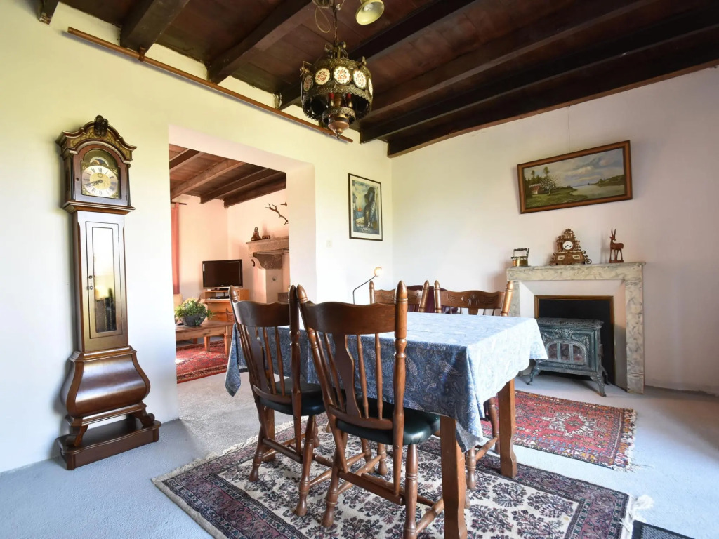 Countryside Holiday Home in Decize near Town Centre