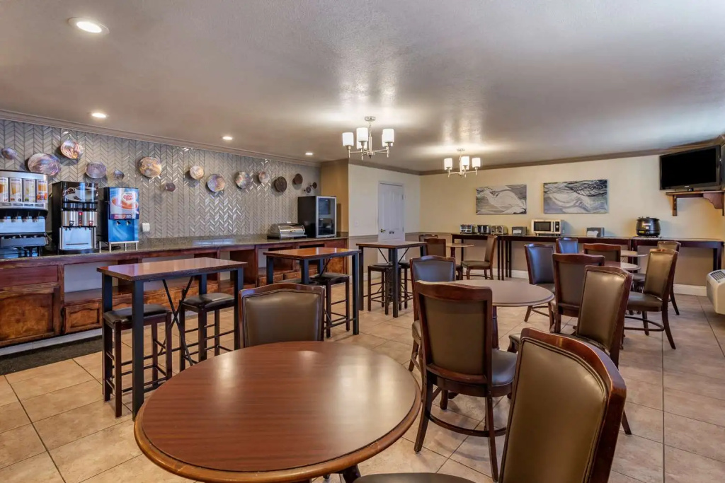 Best Western Plus John Jay Inn & Suites