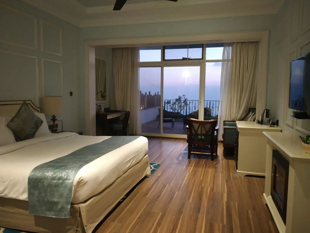 Fragrant Nature Munnar - A Five Star Classified Hotel
