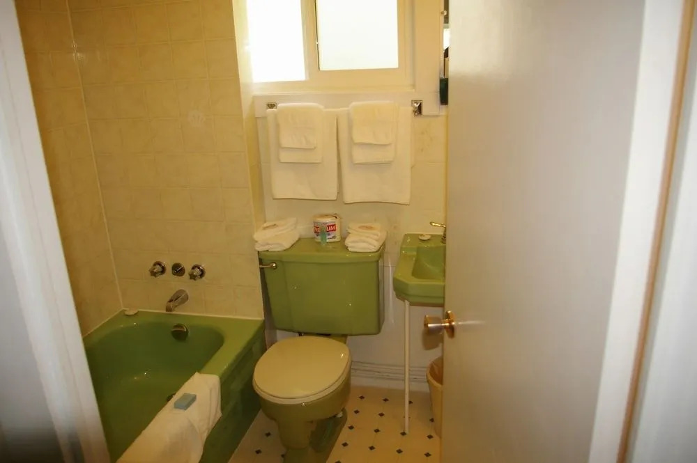 Shuswap Lake Motel & Resort