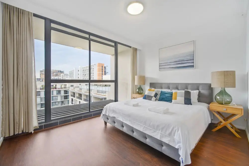 HomeHotel Stylish 3 Bed Clean & Comfort