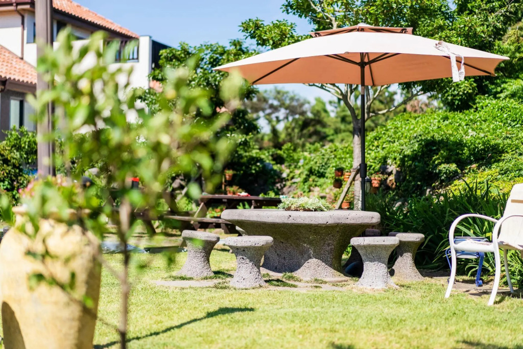Margarret Pension and Antique Cafe