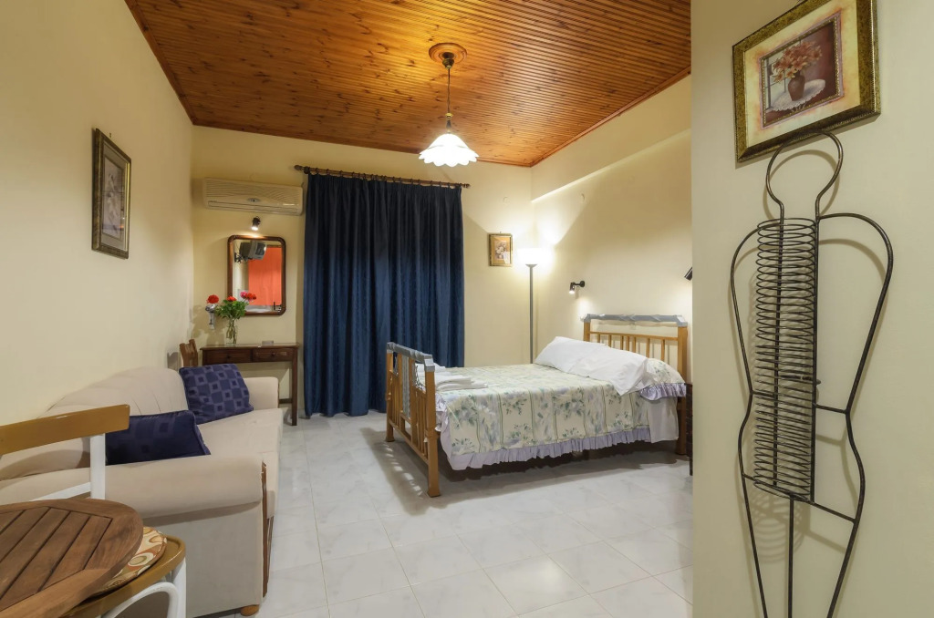 Artemis Room