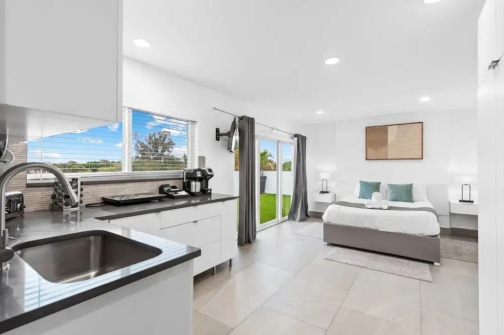 Apt W/patio, Balcony & Mini-golf