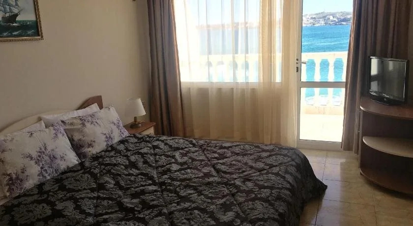 Lotos Hotel