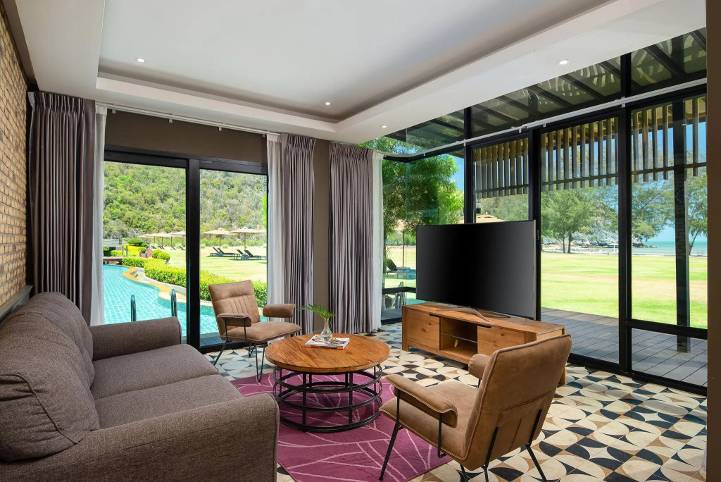 La Isla Pranburi Beach Resort