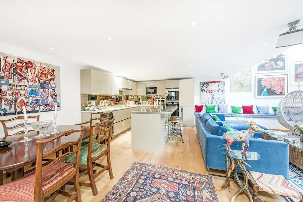 Chelsea Art Apartment