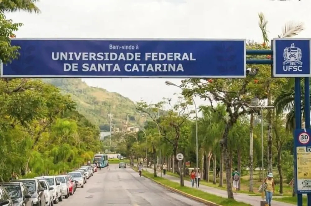 Studio em frente a UFSC e HU - 106A VIVA