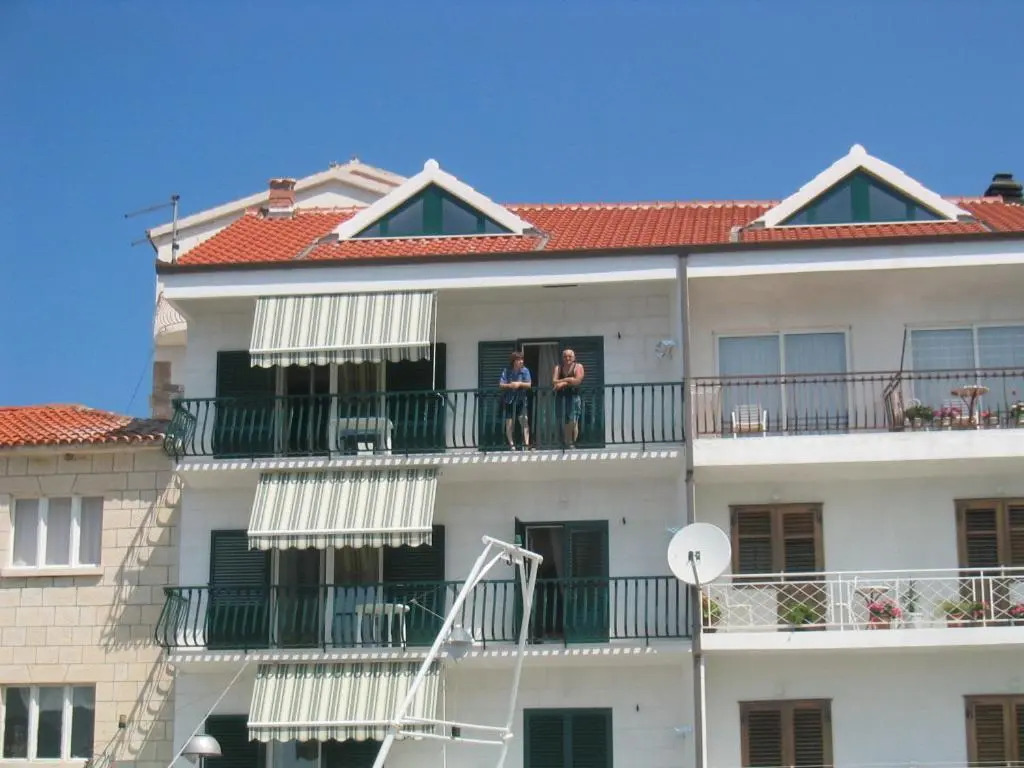 Boutique Waterfront Apartments
