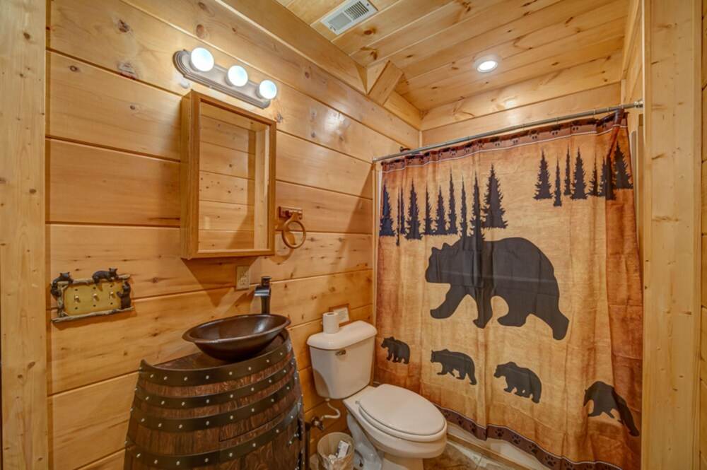 Mountain Bear Lodge by Escape to Blue Ridge