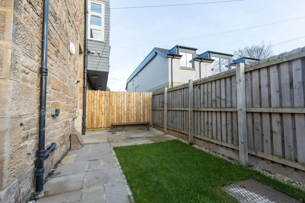New 3-Bedroom Apartment Close to City Centre