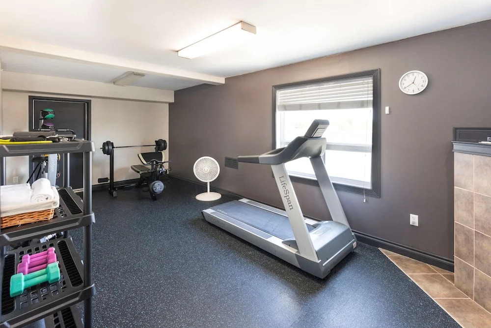 Days Inn & Suites Whitecourt