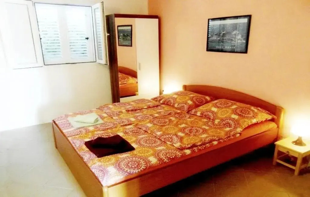 Vis Mirja Apartment 1