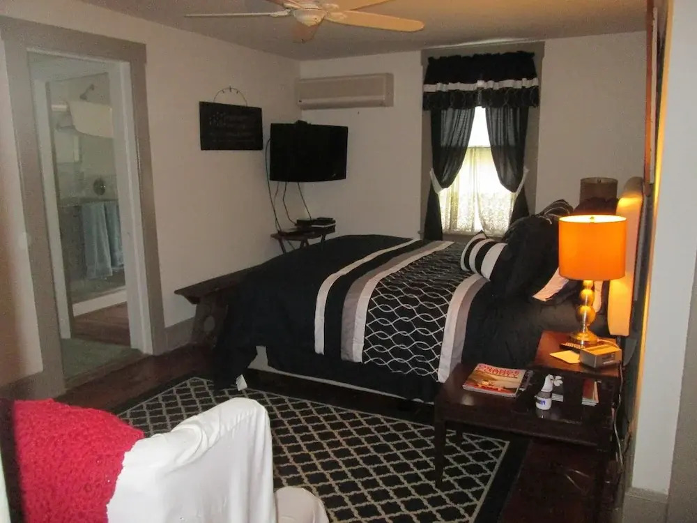 Buck's Homestead B&B