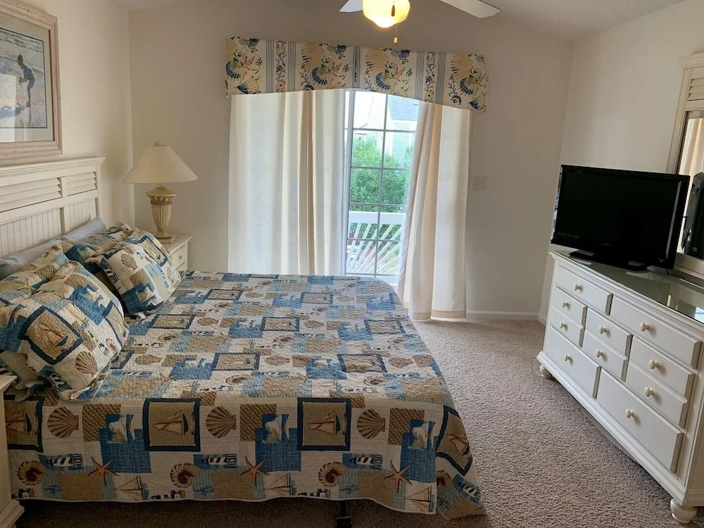 Beach Hutt 5 Bedrooms 4 Bathrooms Home