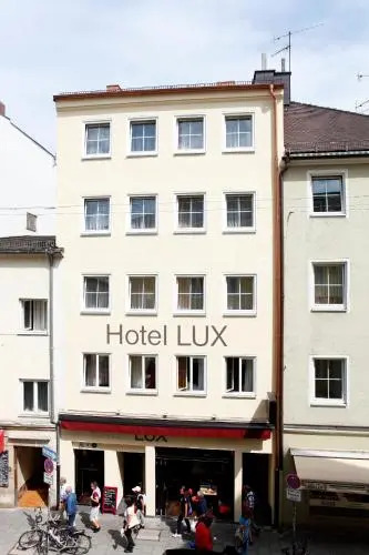 Отель Lux