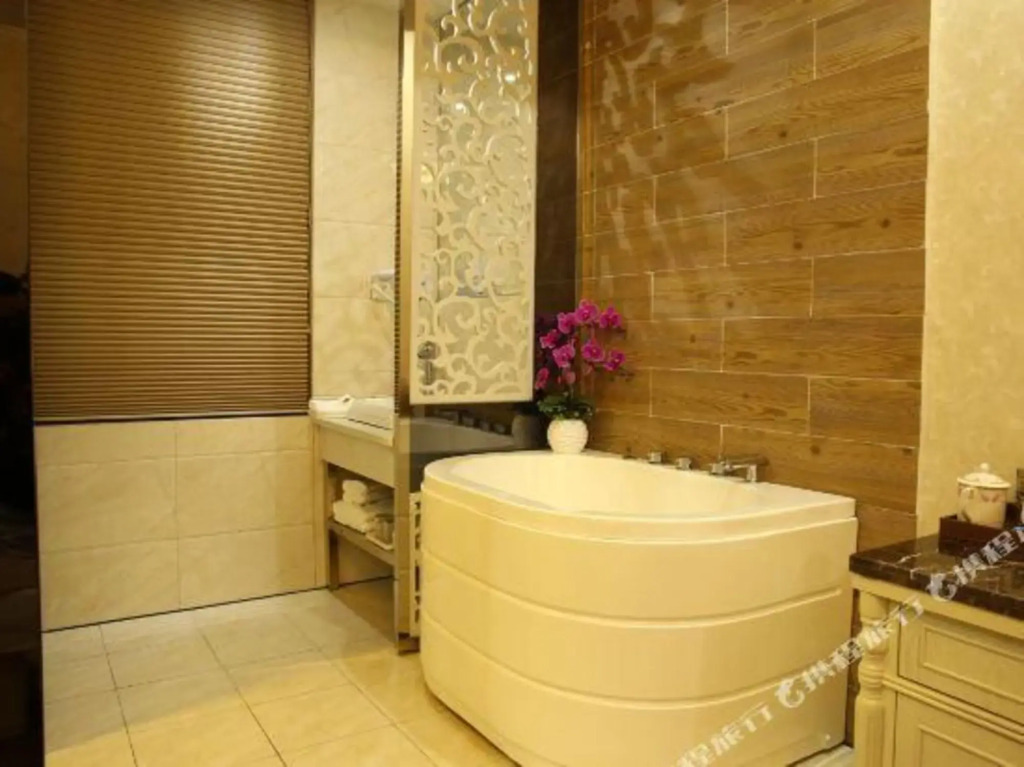 Global Village Hotel