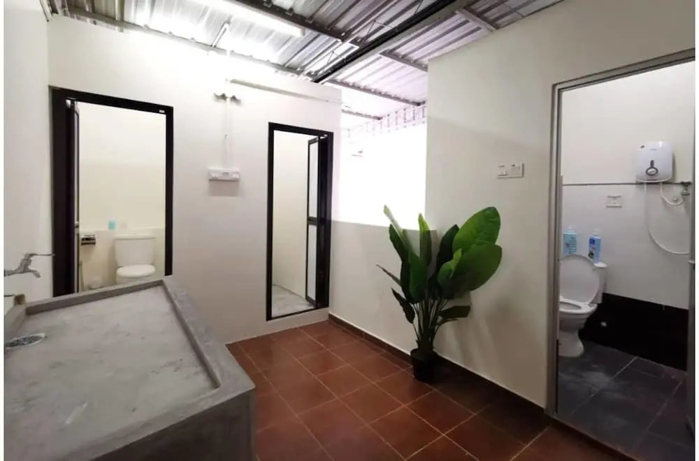 Third Street Station - Hostel