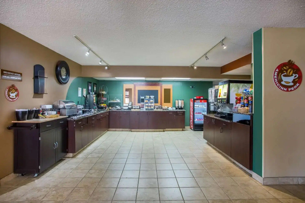 AmericInn by Wyndham International Falls