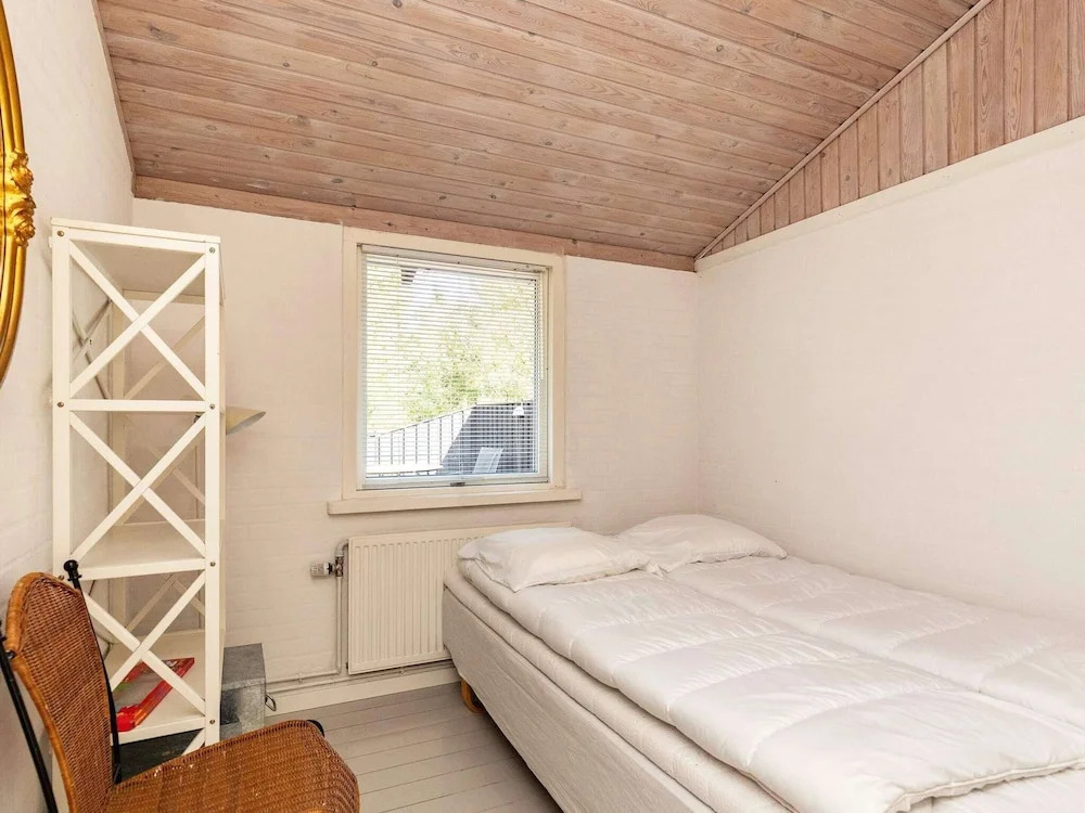 6 Person Holiday Home in Albaek