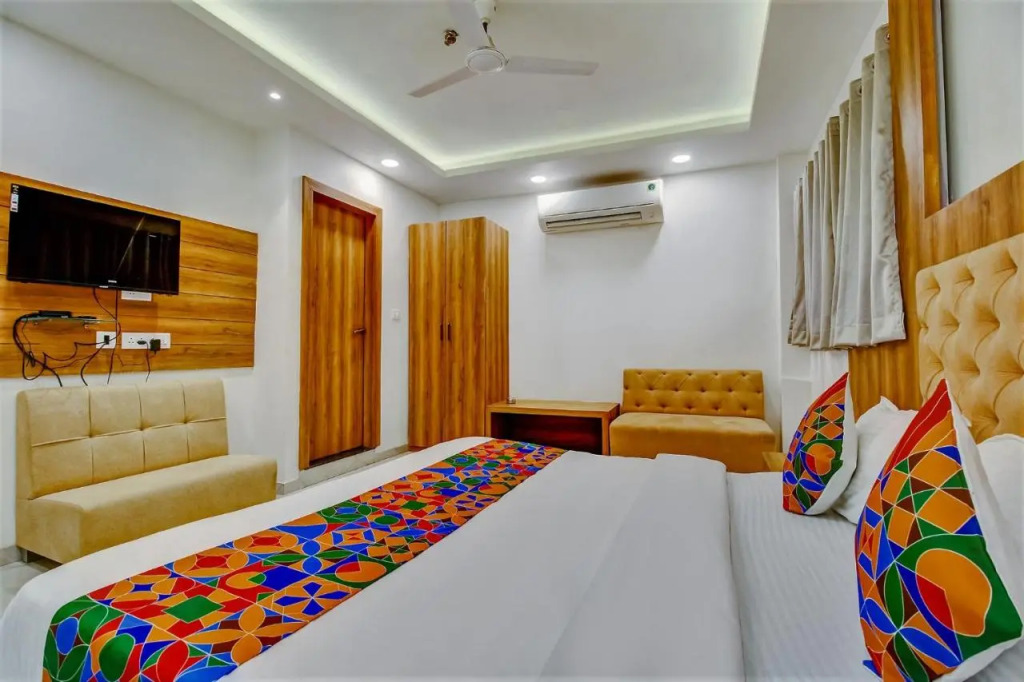 Fabhotel Prime Purple Orchid