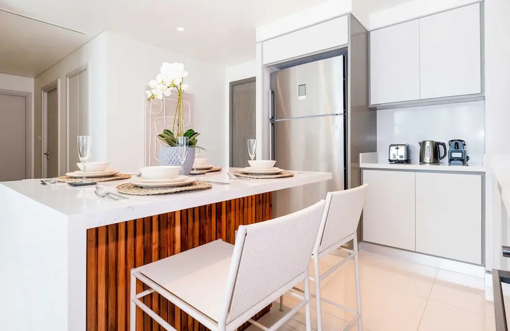 LUX  Luxury Sunrise Beachfront Suite 1