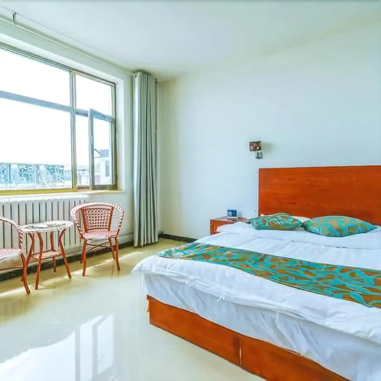 Yijie Holiday Chain Hotel