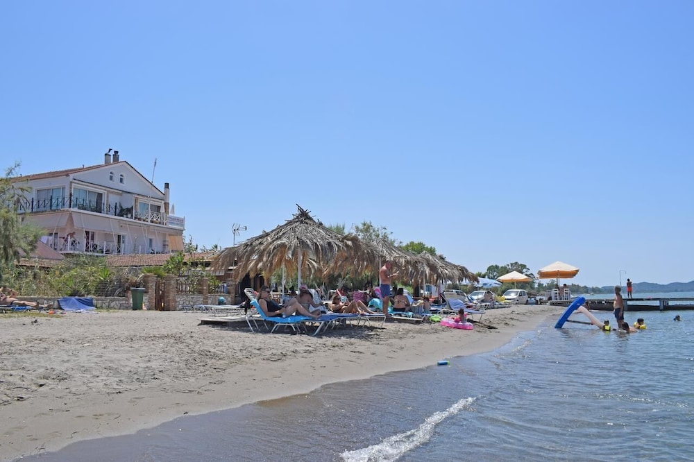 Petrakis Beach