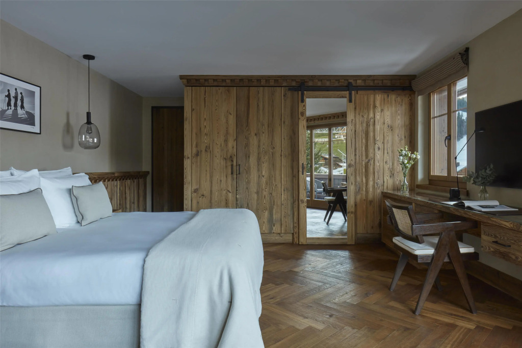 Miiro The Mansard