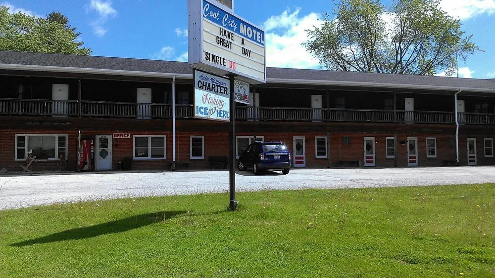 Cool City Motel