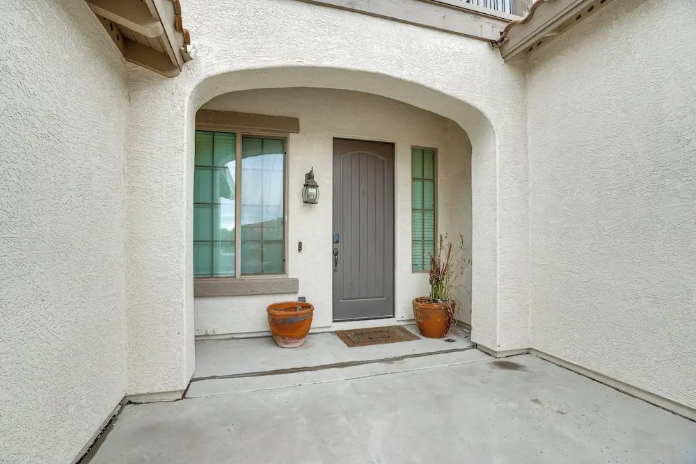 Pool, Views & Ample Space! Sunny Goodyear Retreat