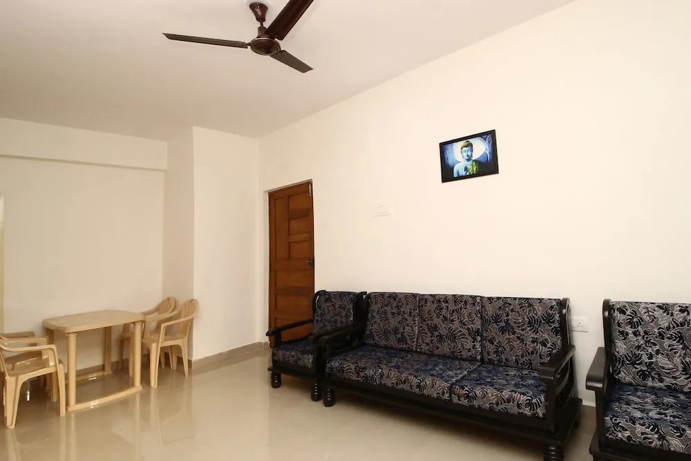 OYO 16160 Home Spacious 2BHK Margao