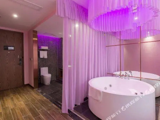 Ruijun Hotel